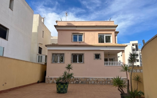 Villa à Orihuela Costa – EE10604