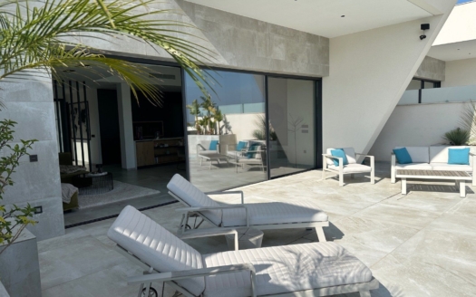 Villa à Ciudad Quesada – EE8258