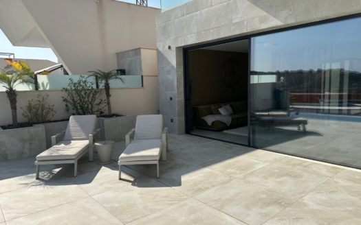 Villa à Ciudad Quesada – EE8258