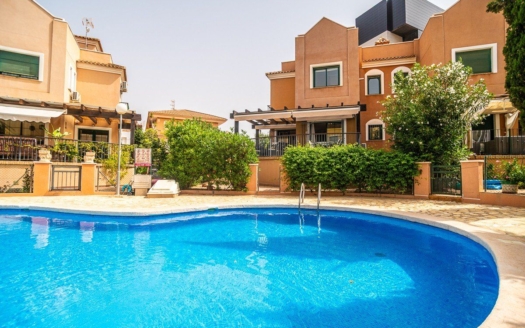 Villa en Torrevieja – EE8323