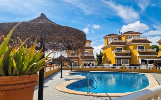 Casa adosada en Orihuela Costa – EE10497