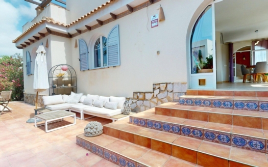 Villa en Orihuela Costa – EE8713
