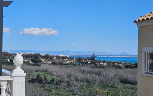 Villa en Guardamar del Segura – EE8964