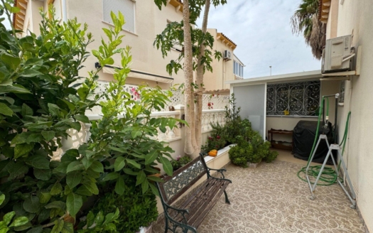 Villa en Orihuela Costa – EE9744