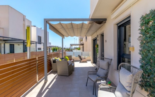 Villa en Torrevieja – EE10817