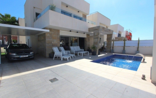 Villa à Villamartin – EE8543