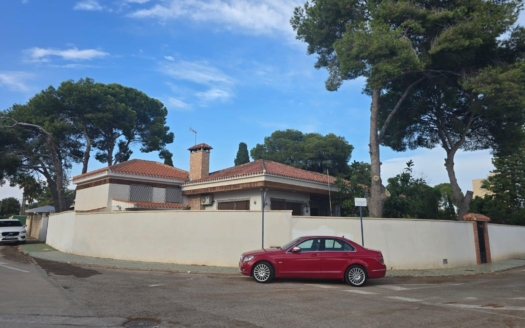 Villa en Orihuela Costa – EE9106