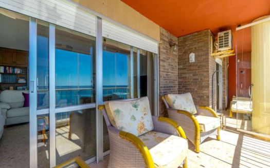 Apartment en Torrevieja – EE10038