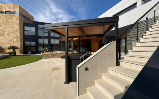 Villa en Orihuela Costa – EE8877