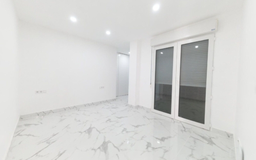 Appartement à Torrevieja – EE9250