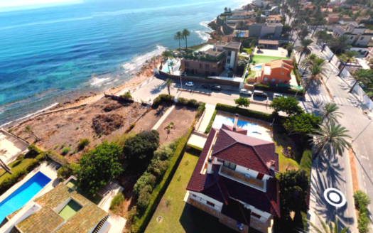 Villa en Orihuela Costa – EE8927