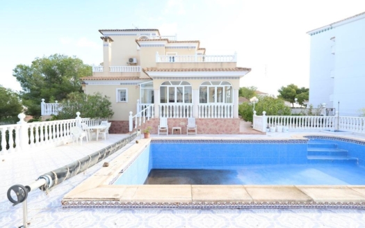 Villa en Orihuela Costa – EE10510