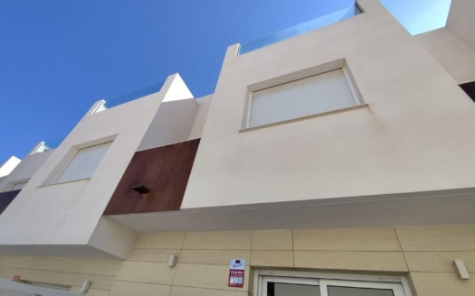 Casa de Pueblo en Torrevieja – EE9442