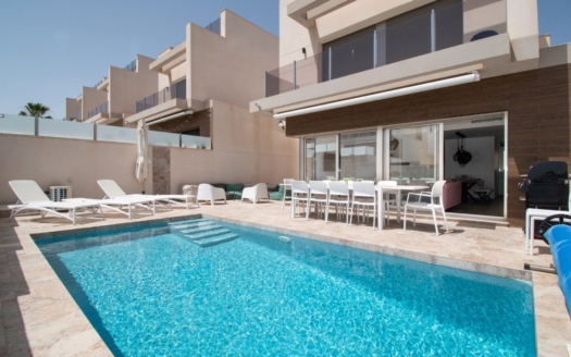 Villa à Orihuela Costa – EE8977