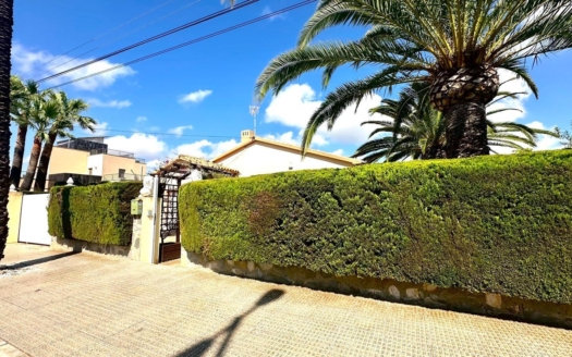 Villa à Cabo Roig – EE8540