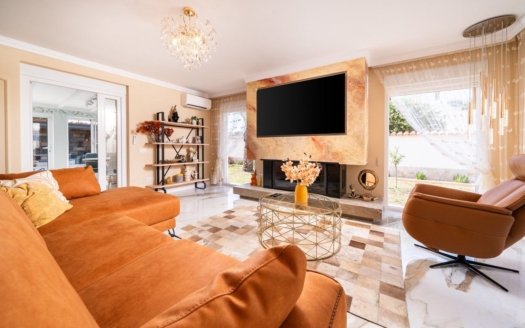 Villa à Torrevieja – EE9412