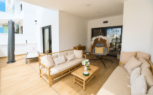 Apartment en Torrevieja – EE8389