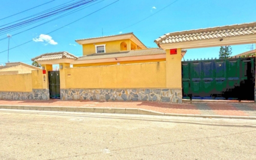 Villa à Torrevieja – EE9693