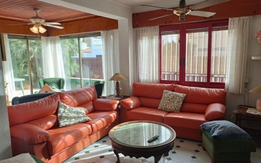 Villa en Orihuela Costa – EE8660