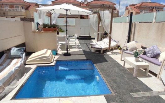 Villa en Orihuela Costa – EE9735