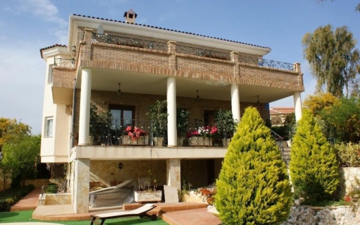 Villa en Ciudad Quesada – EE8696