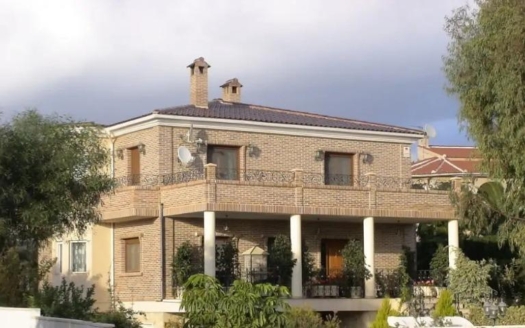 Villa en Ciudad Quesada – EE8696