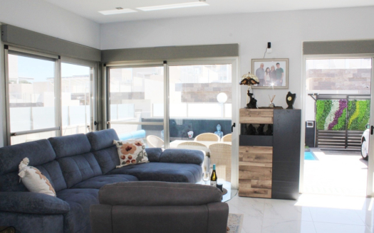 Villa en Orihuela Costa – EE10409