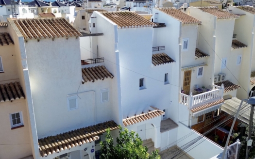 Casa de Pueblo en Torrevieja – EE10495