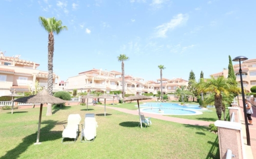Bungalow à Orihuela Costa – EE8535