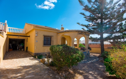 Villa en La Siesta – EE9812