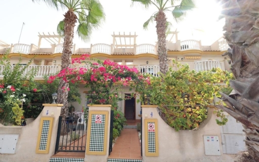 Villa à Orihuela Costa – EE8361