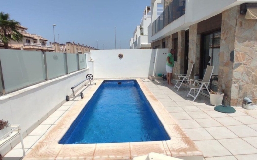 Villa en Orihuela Costa – EE9742