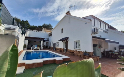 Villa à Torrevieja – EE9663