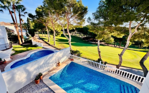 Villa en Orihuela Costa – EE10236