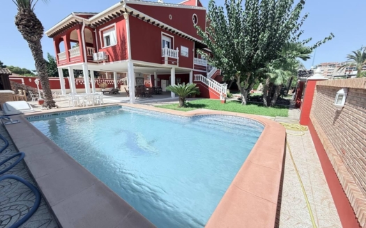 Villa en Campoamor – EE9329