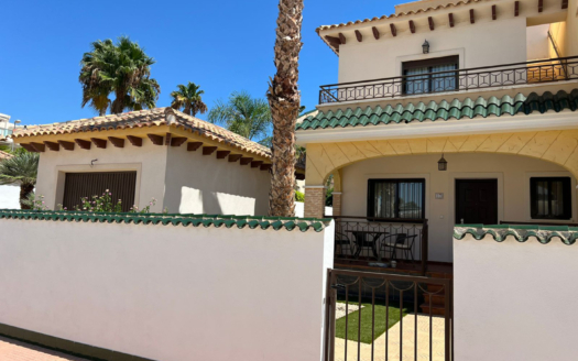 Casa de Pueblo en Ciudad Quesada – EE10205