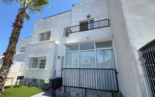 Bungalow à Torrevieja – EE9450