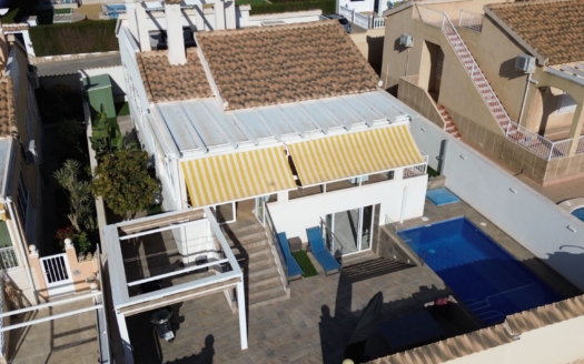 Villa en Orihuela Costa – EE10770