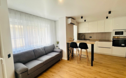 Apartamento en Torrevieja – EE8566