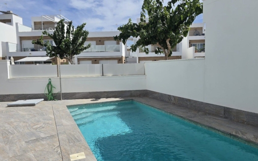 Villa en San Pedro del Pinatar – EE9096