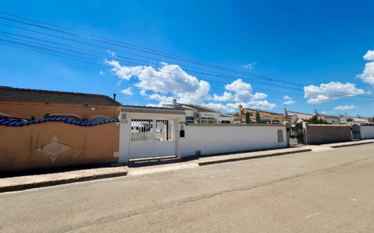 Casa de Pueblo en Torrevieja – EE8556