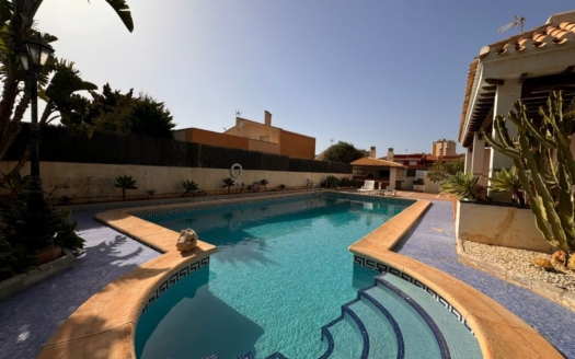 Villa en La Manga del Mar Menor – EE6669