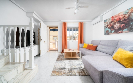 Casa adosada en Orihuela Costa – EE8833