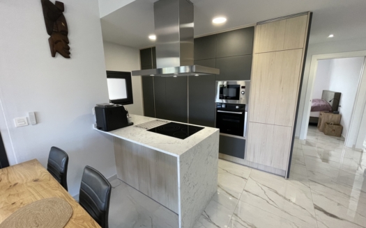 Apartment en Los Altos – EE10293