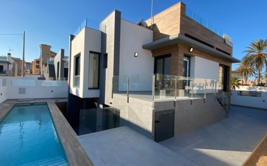 Villa en Torrevieja – EE5460