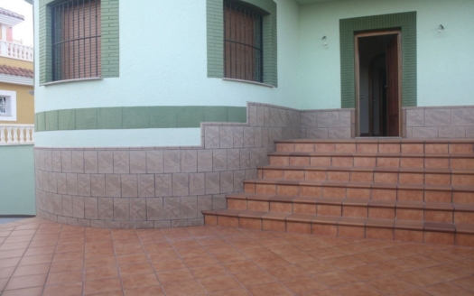 Villa en Torrevieja – EE5400