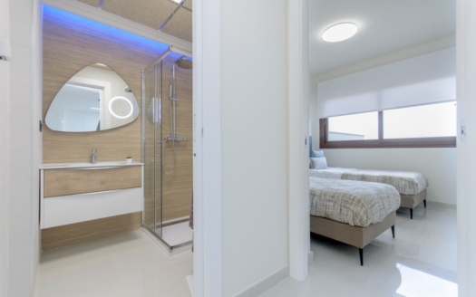 Bungalow en Torrevieja – EE4933