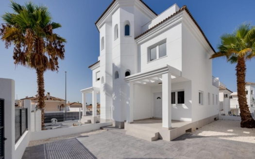 Villa en San Fulgencio – EE9295
