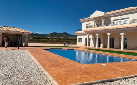 Villa en Pinoso – EE9572