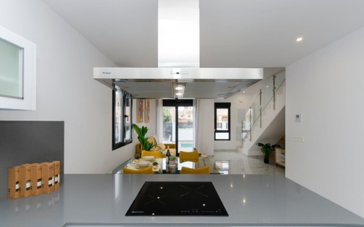 Villa en Torrevieja – EE5206